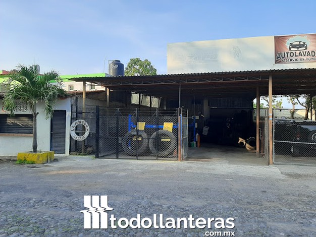 Llantera Lázaro