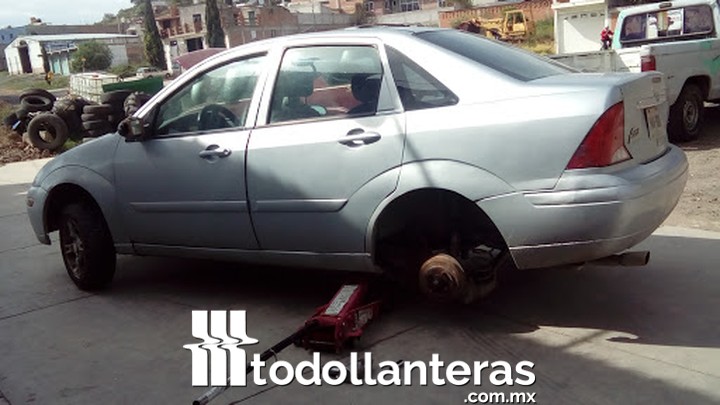 Llantas y Servicios Pacheco's