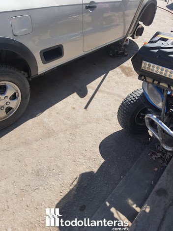 Vulka Avila (llantas y servicios)