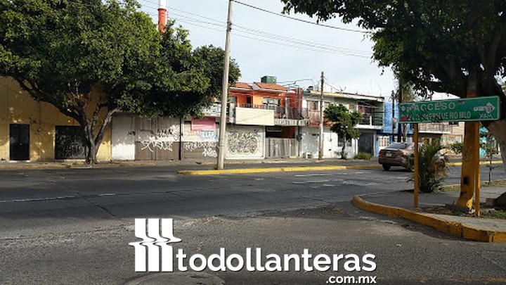 Llantera Niños Héroes